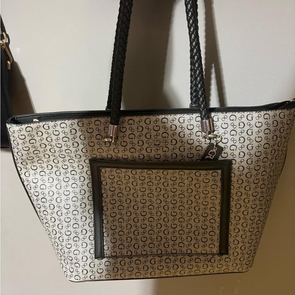 Guess Black and Gray Patterned Tote